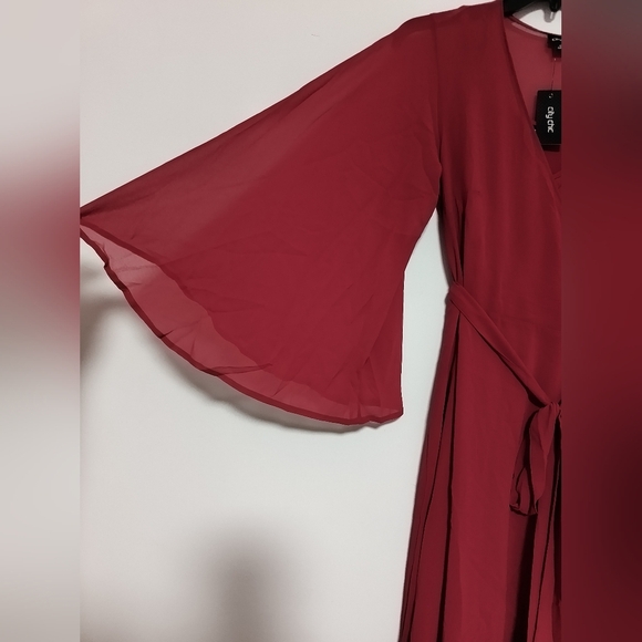 New Elegant Red Wrap Dress / Size 14 - Picture 4 of 12